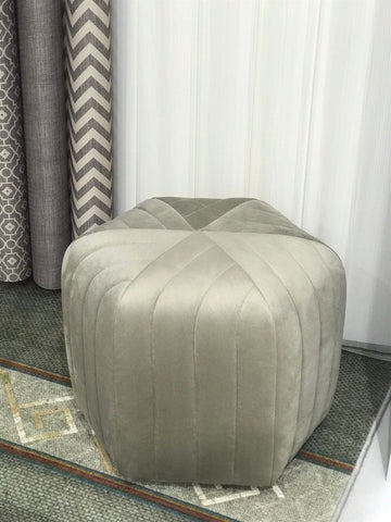 DIAMOND FOOTSTOOL MAGENTA